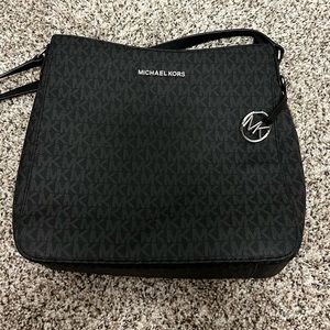 Michael Kors Purse like new